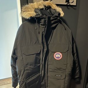 Canada Goose Expedition Parka, mens size large Brand New